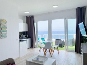 HomeForGuest The Cliff House Gran Canaria with Sea views